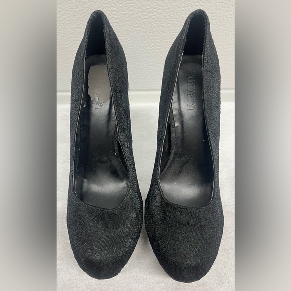Forever21 Black Lace Heels - Picture 3 of 6